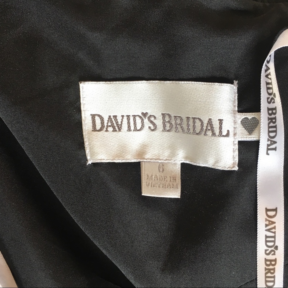 ⬇️ $100 Davids Bridal Strapless dress size 6 - Picture 6 of 8